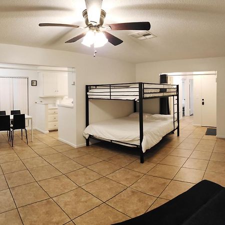Centrally Located, 4X Queen, 300 Mbps Internet With Backyard! Hemet Exterior foto