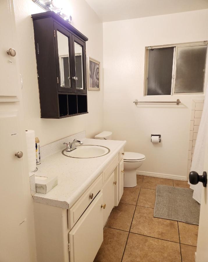 Centrally Located, 4X Queen, 300 Mbps Internet With Backyard! Hemet Exterior foto