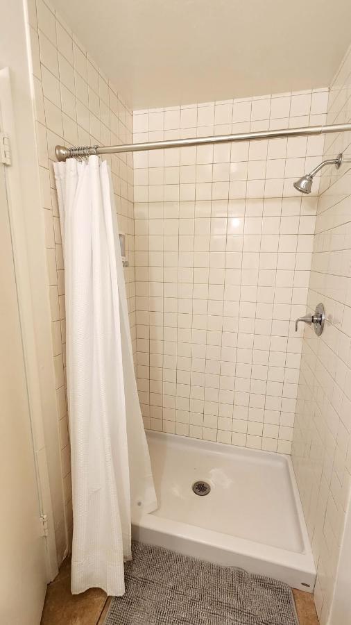 Centrally Located, 4X Queen, 300 Mbps Internet With Backyard! Hemet Exterior foto